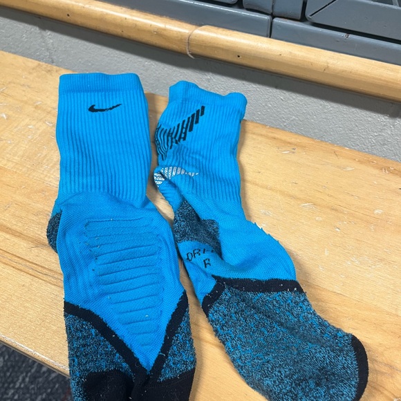 Men’s Nike running socks - Picture 3 of 3